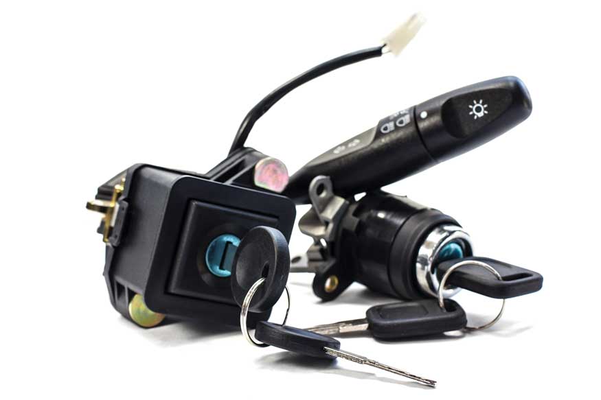 Car ignition switch with keys and control stalk - Ignition Interlock Requirements in Colorado